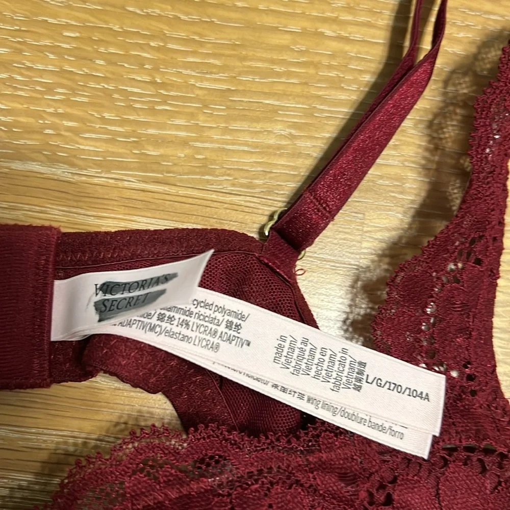 Victoria’s secret Dare to dream uplift Burgundy Lace balconette Teddy size L